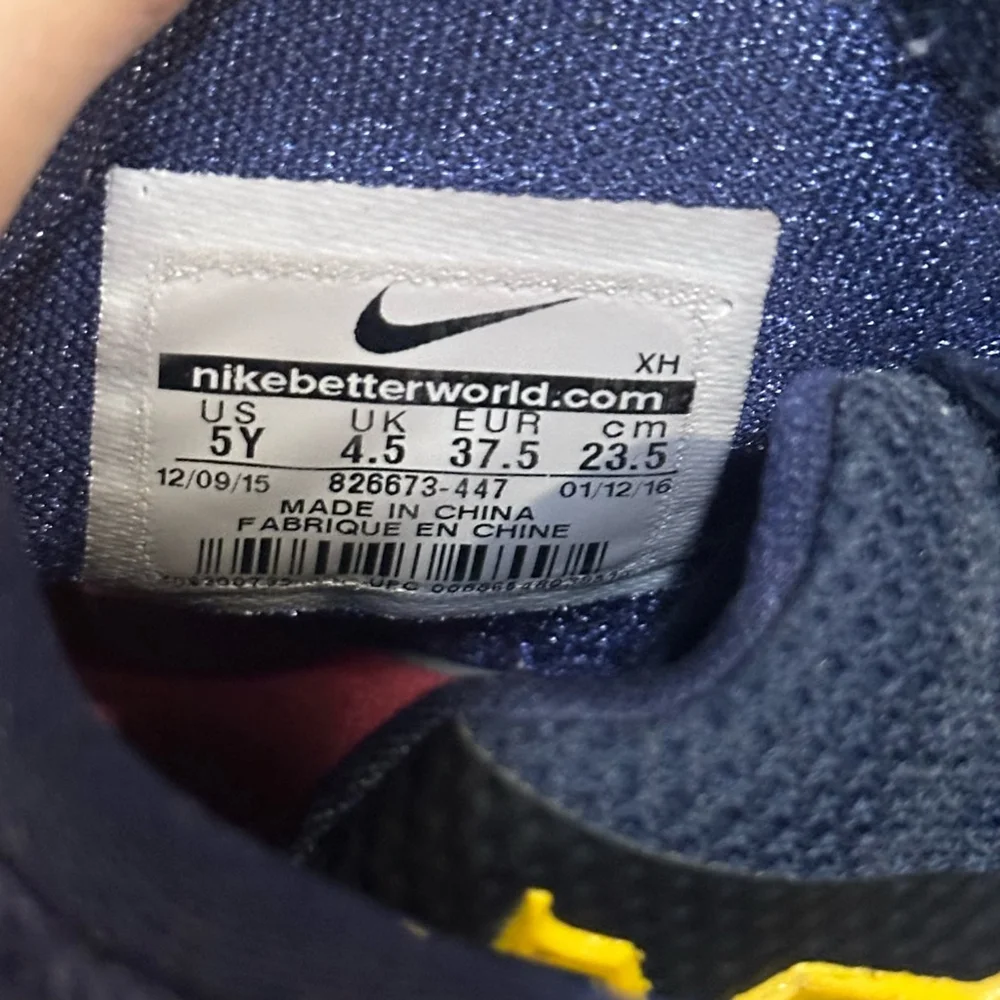 NIKE Basketball Shoes Size 5Y Blue and Yellow
